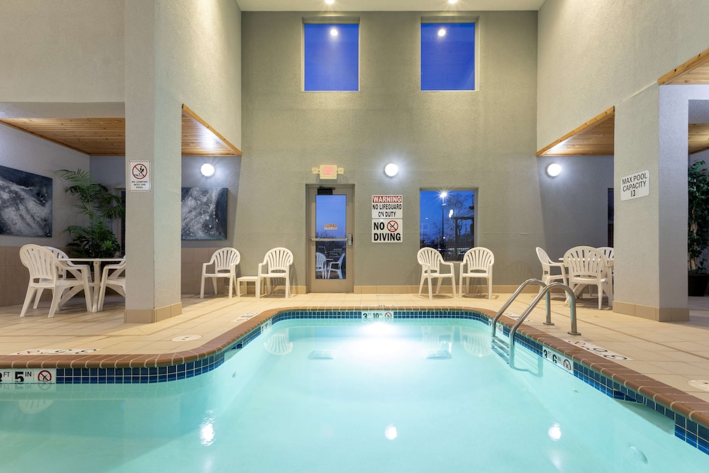 Grandstay Residential Suites Hotel - Sheboygan 29/69