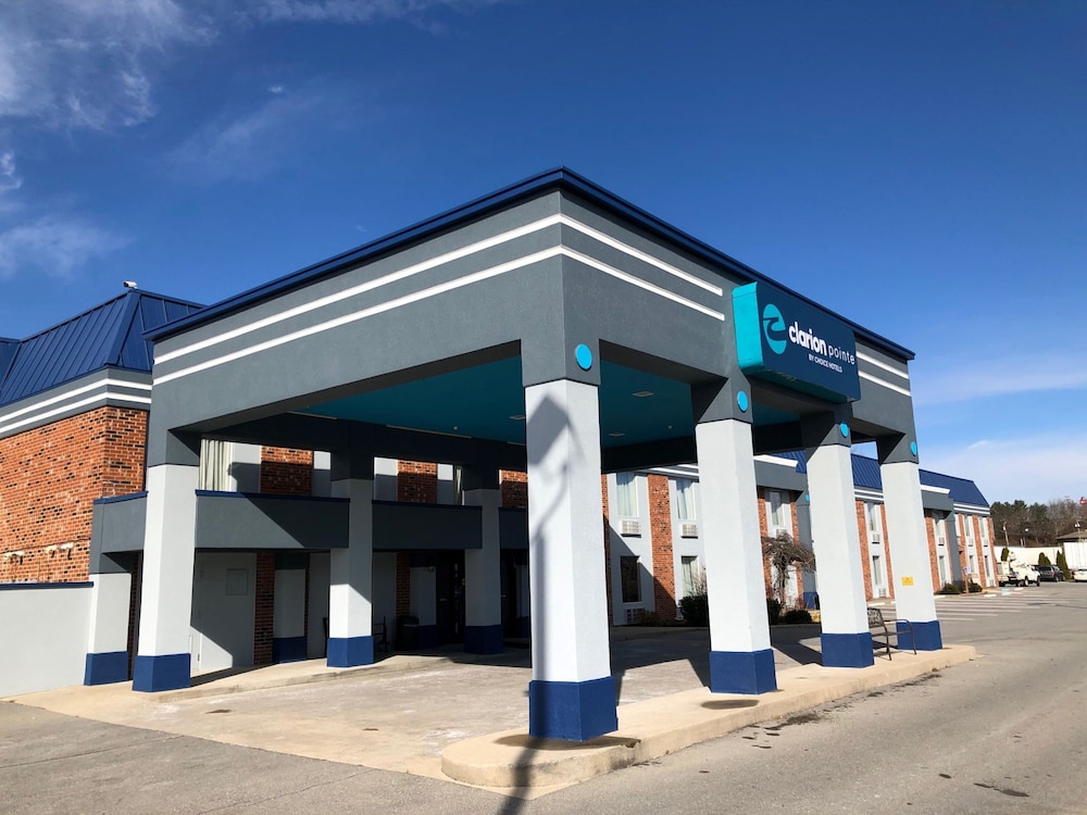 Clarion Pointe Beckley, WV 1/55