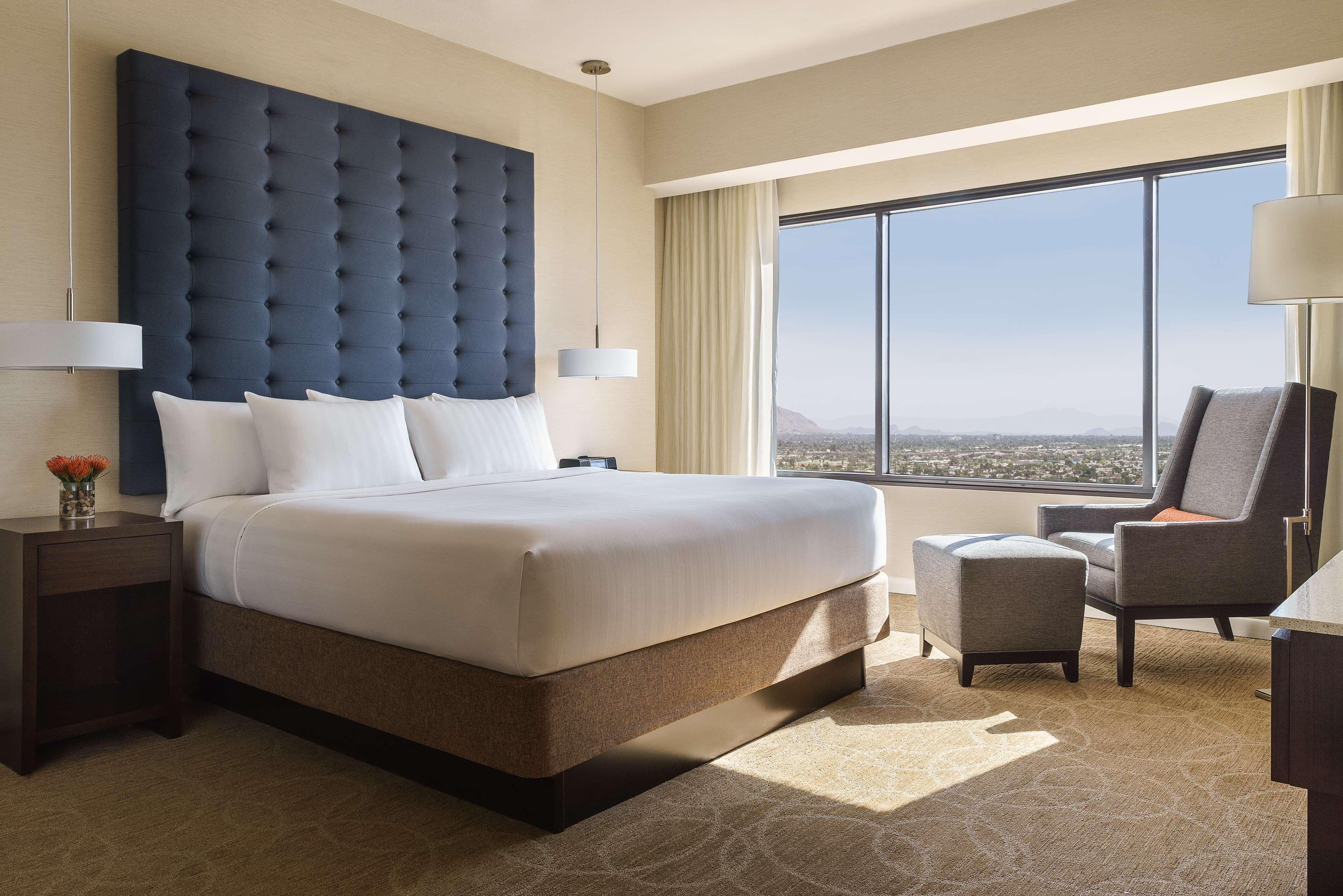 Room at Hyatt Regency Phoenix, PHOENIX - AZ