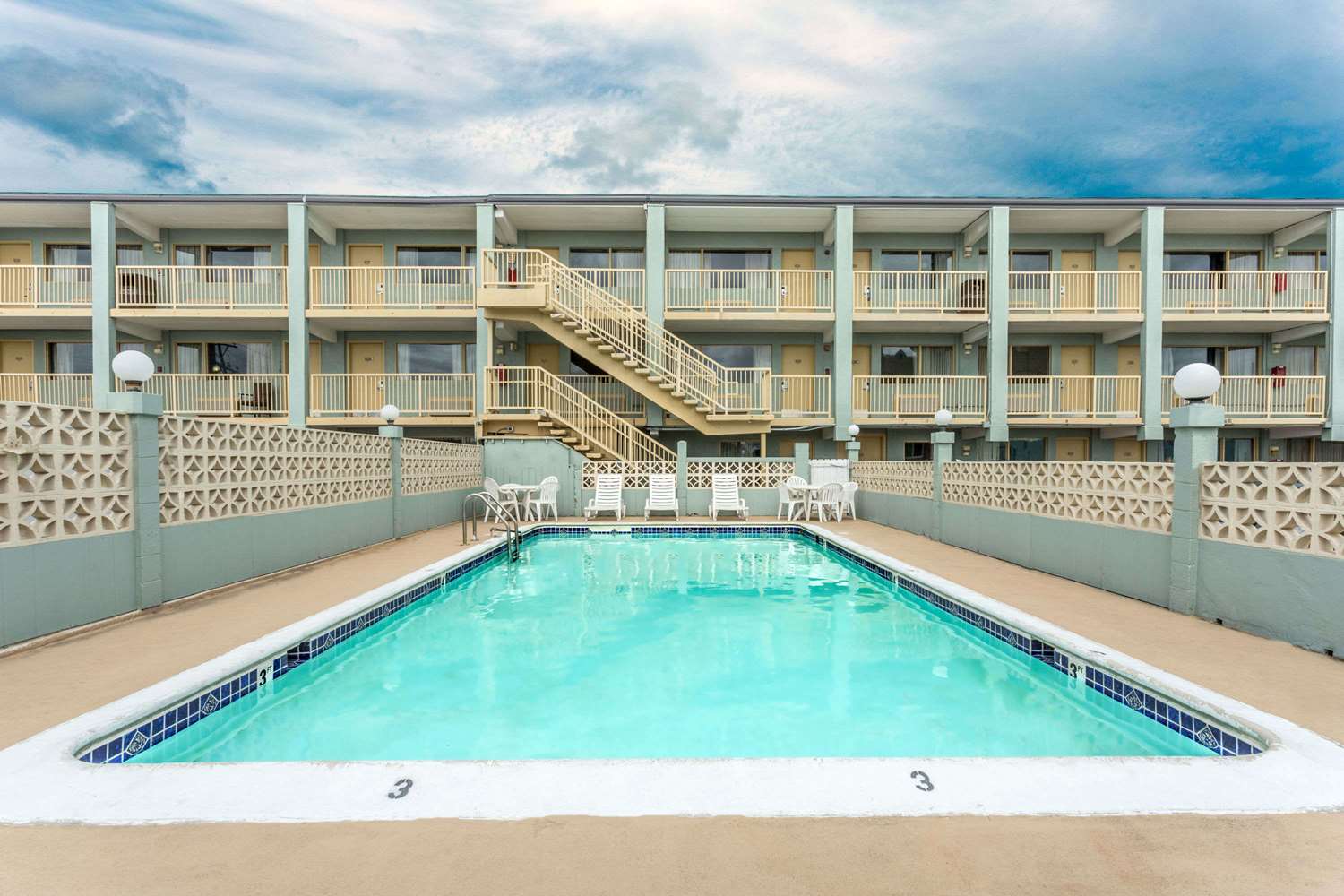 Travelodge By Wyndham Virginia Beach 5/10