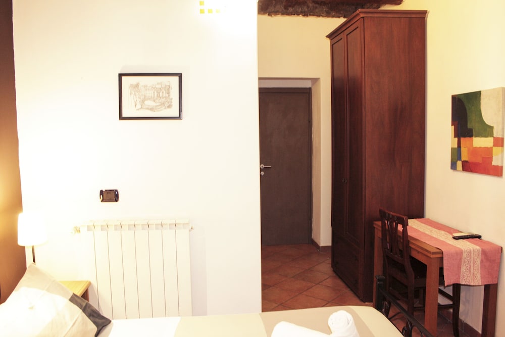 Sixtythree Guesthouse 36/40