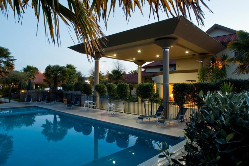 Regal Palms 70/73