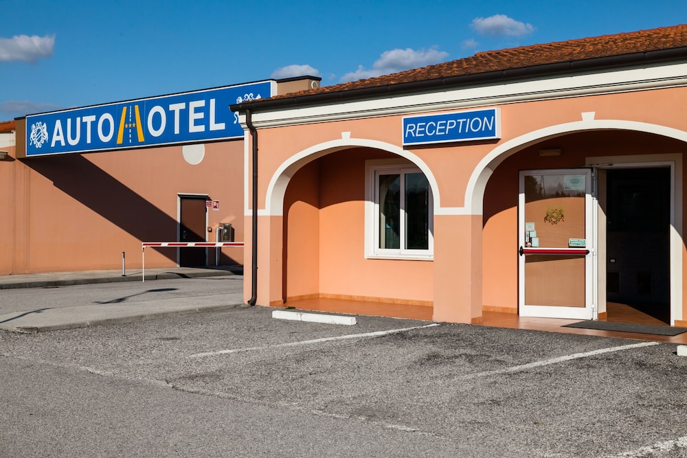 Autohotel Venezia 45/52