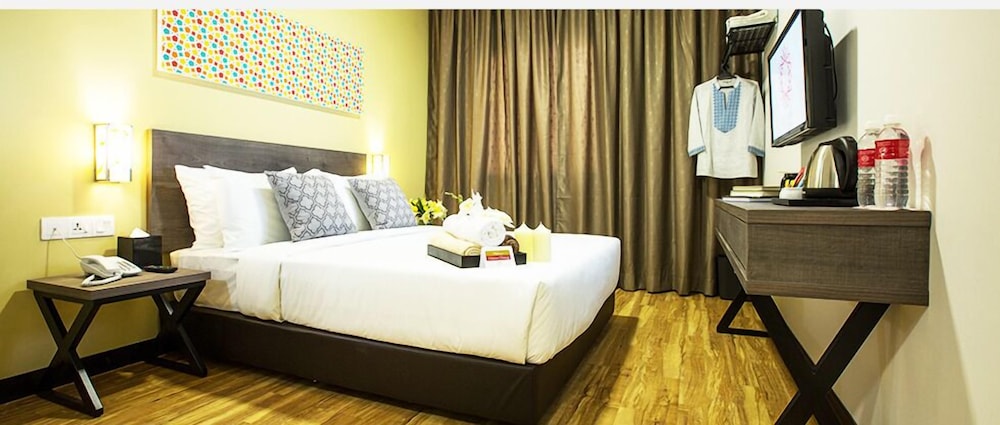 Deluxe, Queen Bed