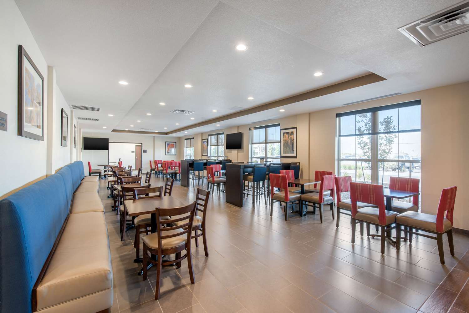Comfort Suites Denver International Airport 9/12