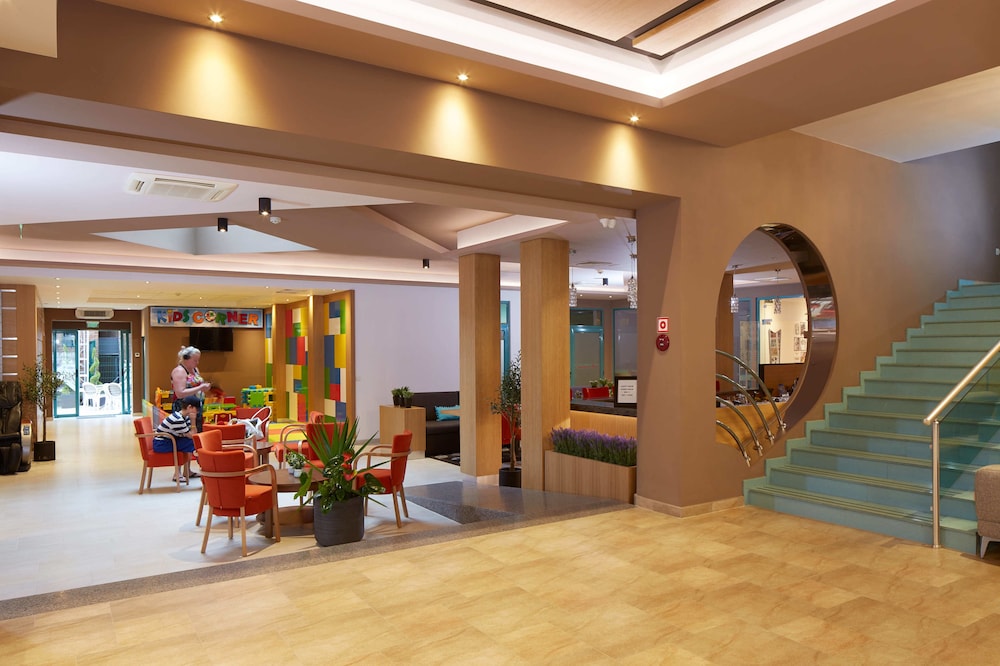 Diamond Hotel 28/30
