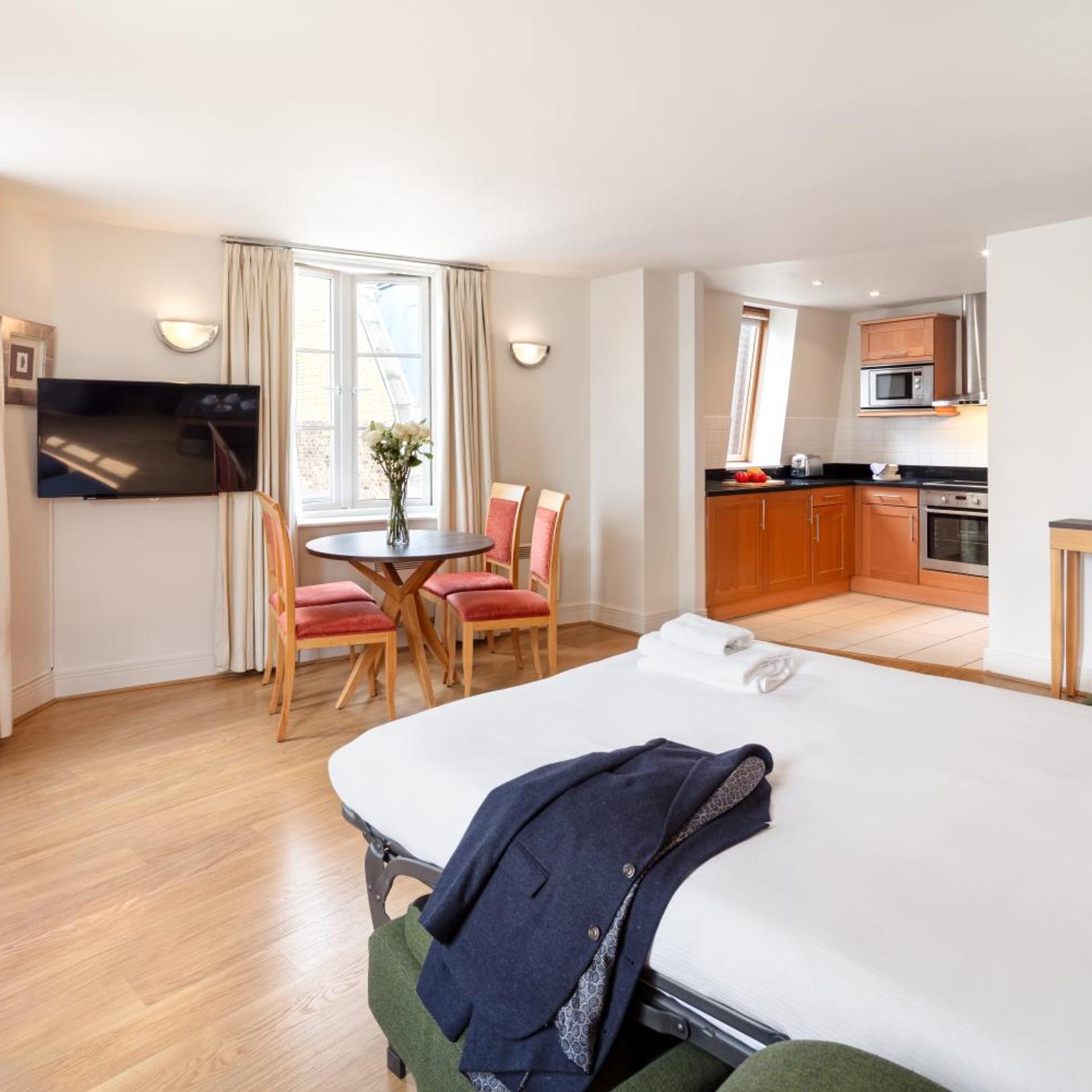 شقة بغرفتي نوم مع أريكة، Marlin Apartments Queen Street St Paul's 7/10
