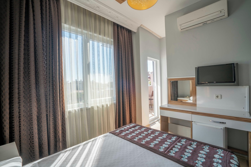 Aslan Corner Hotel 23/61