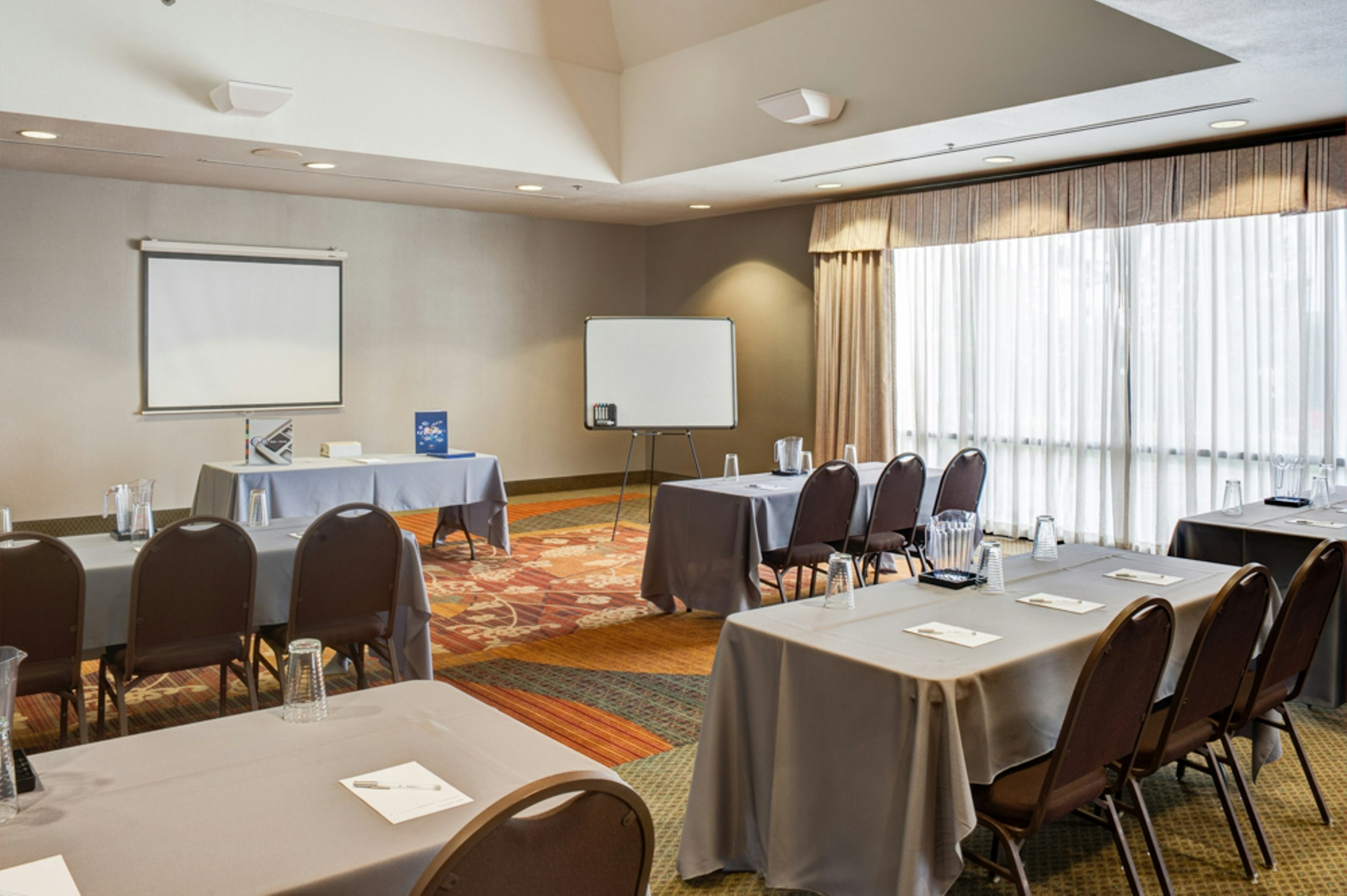 Hampton Inn Tulsasand Springs 22/28