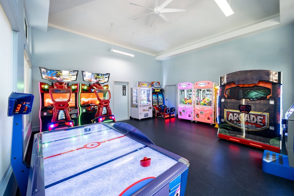 TownePlace Suites Orlando at Flamingo Crossings Town Center/Western Entrance 66/69
