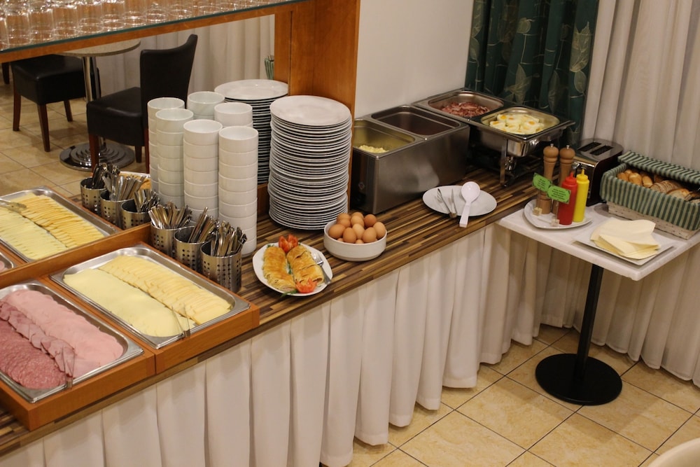 Gallery Hotel Sis 29/36