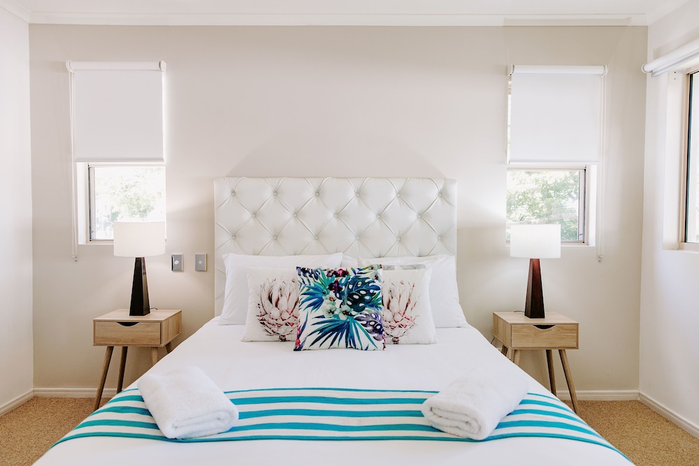 OFFSHORE NOOSA RESORT 22/78