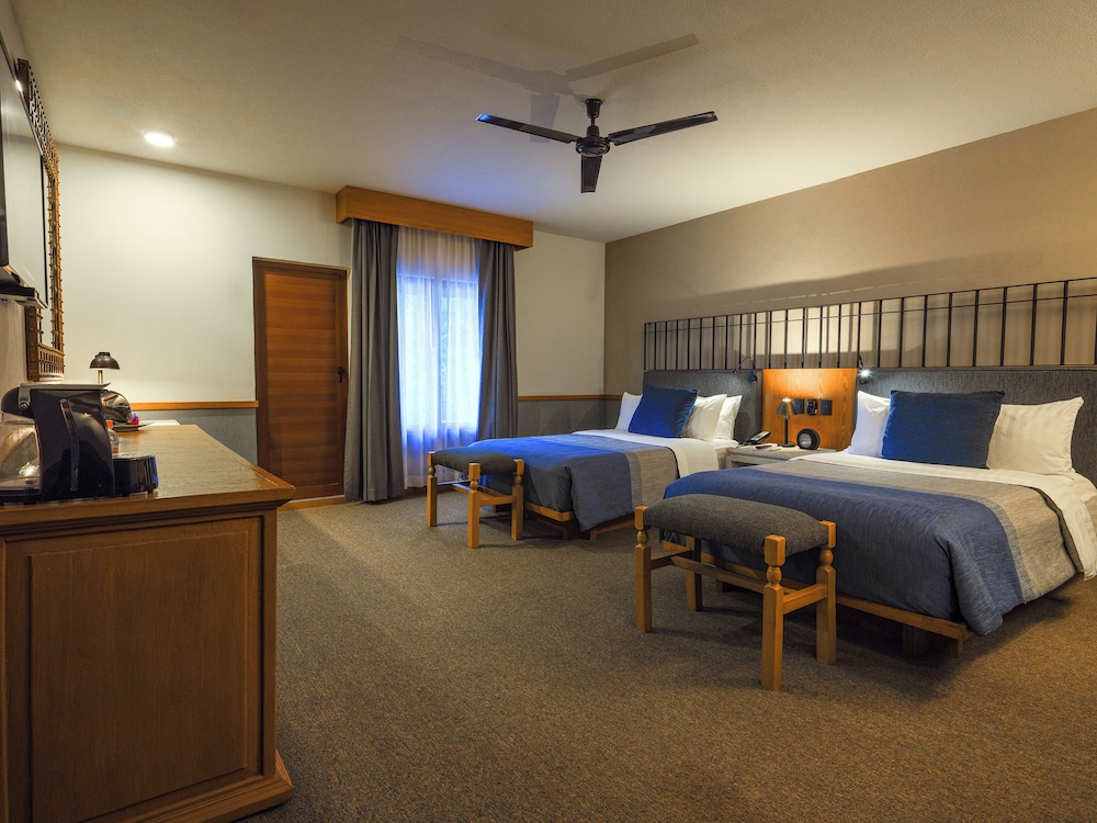 ROOM, 2 BEDS, BALCONY