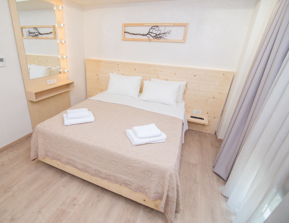 Business, Double Bed