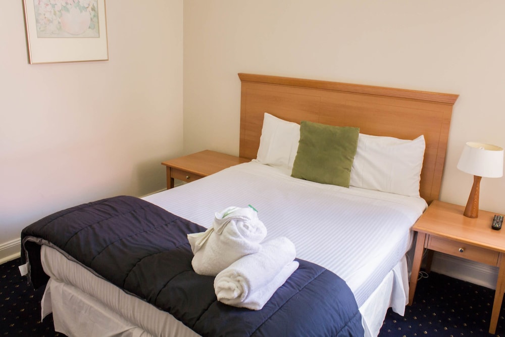 Gardners Inn Hotel 30/53