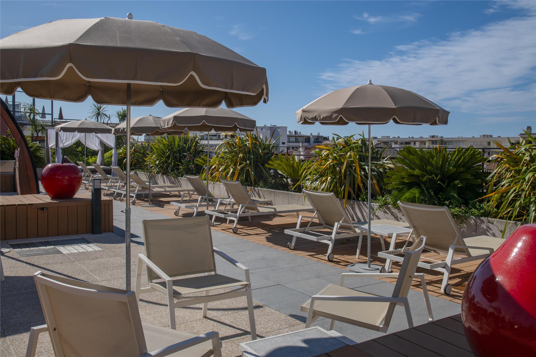 Best Western Premier Patio Des Artistes 8/15