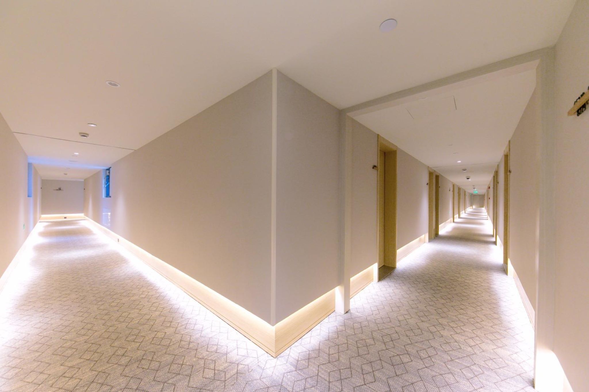 Ji Hotel (Shanghai Hongqiao Airport, Qixin Road) 12/18