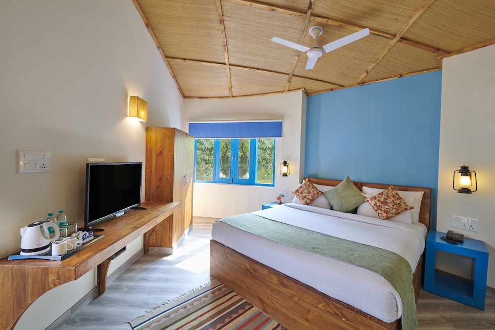 Acorn Hideaway Resort and Spacorbett 12/50