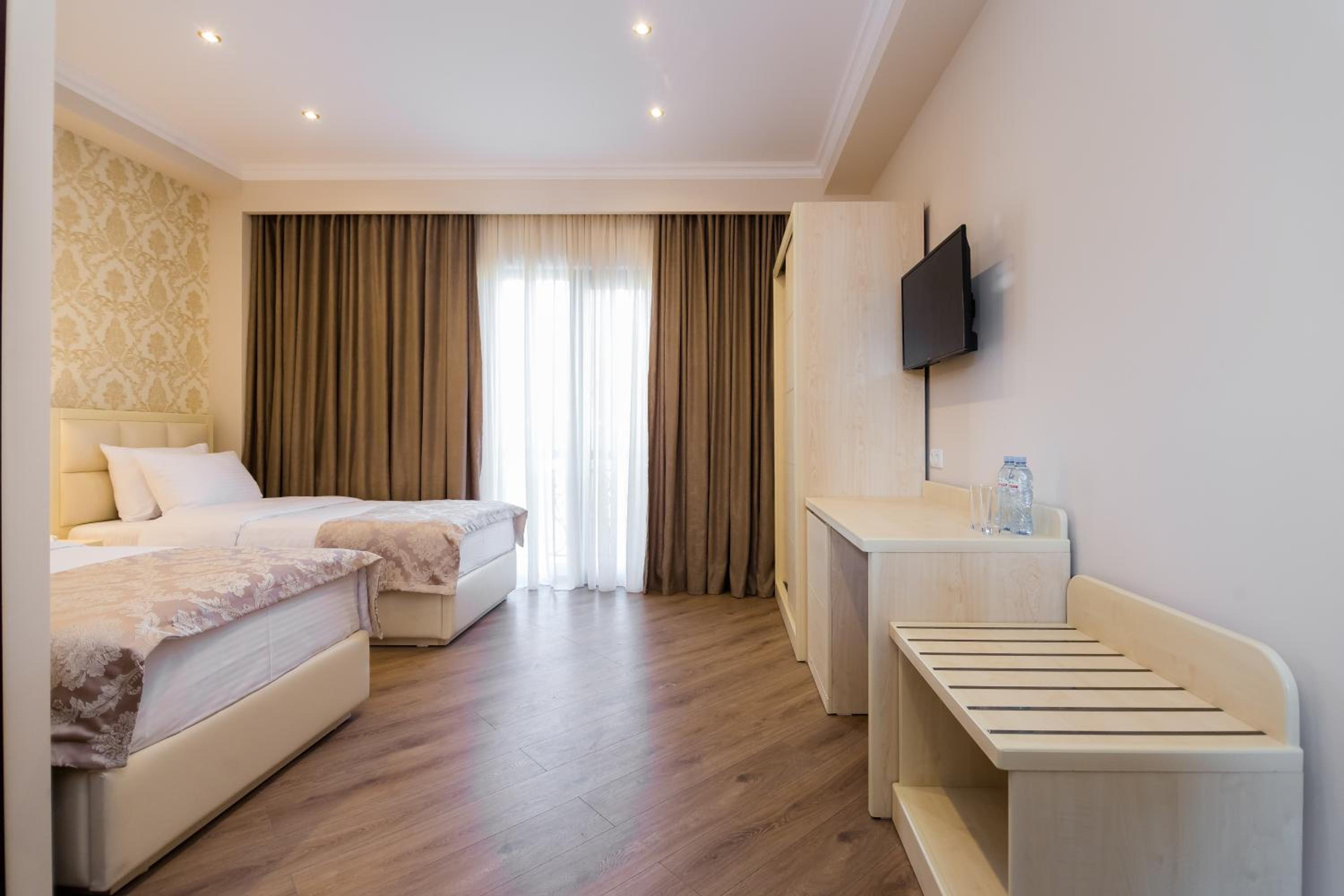 Room, Twin Beds