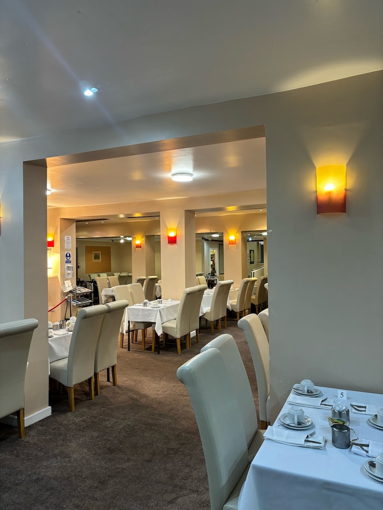 The Lawton Hotel 24/50