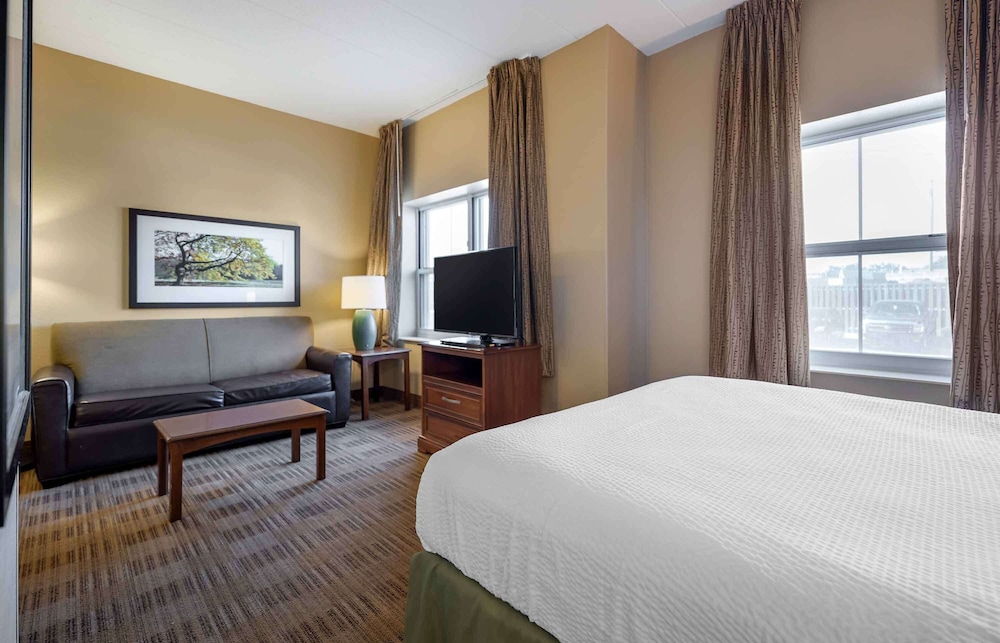 Extended Stay America - Chicago- O'hare - Allstate Arena 13/51