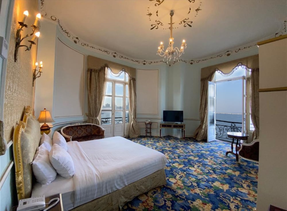 Gold, Junior Suite, King Bed, Sea View
