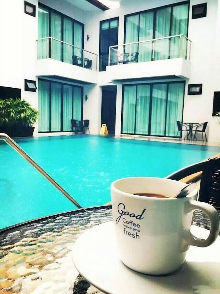 Good Day Phuket 11/71