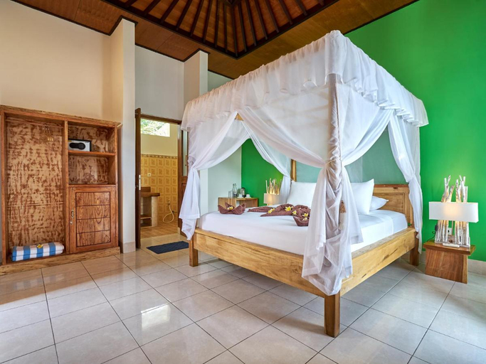 Room, Sea View