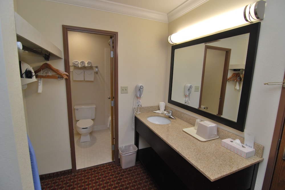 Americinn By Wyndham Johnston Des Moines 14/41