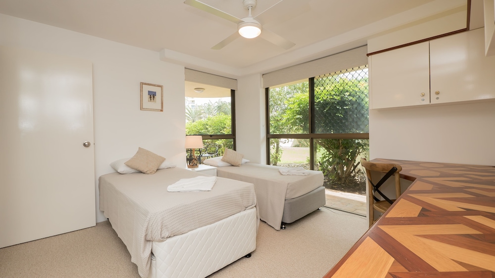 Norfolk Luxury Beachfront Apartments 36/74