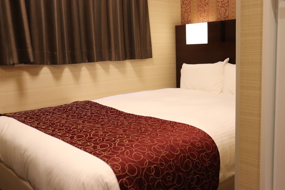 Hotel. Links Namba 24/51