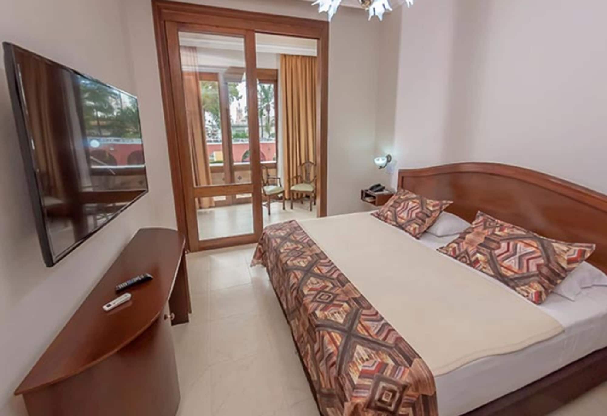 Deluxe, Suite, King Bed