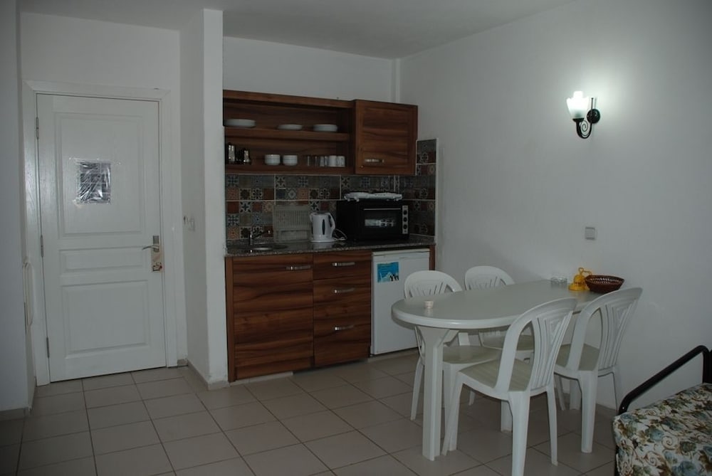 ANT APART HOTEL 15/50