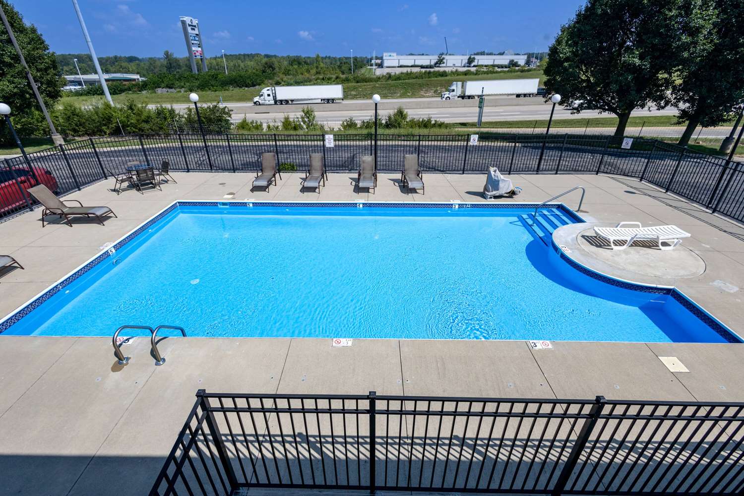 Days Inn by Wyndham Dayton Huber Heights Northeast 7/20