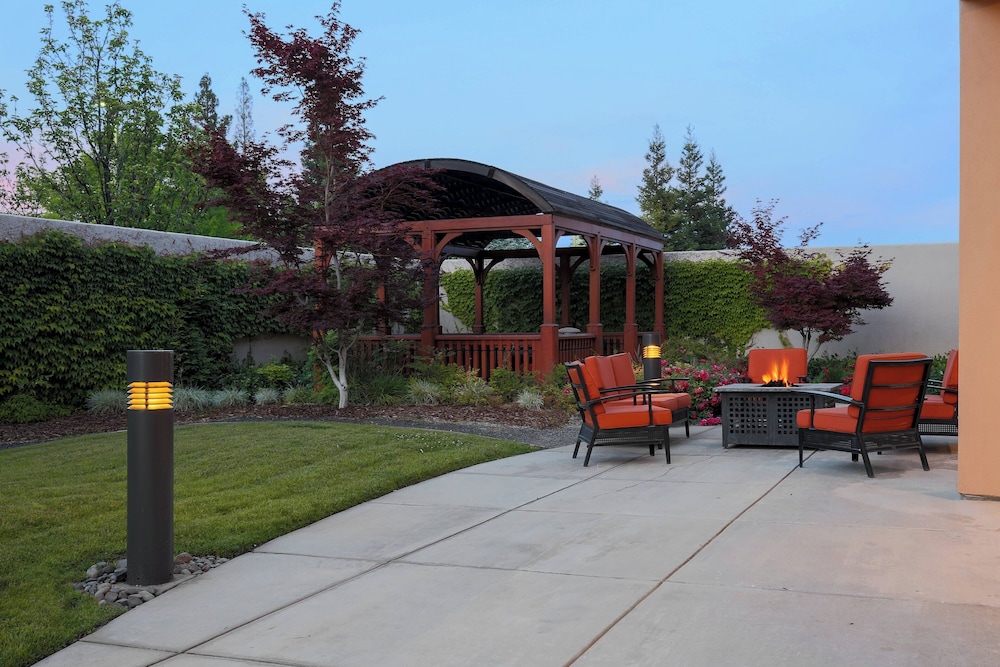 Courtyard By Marriott Chico 63/66