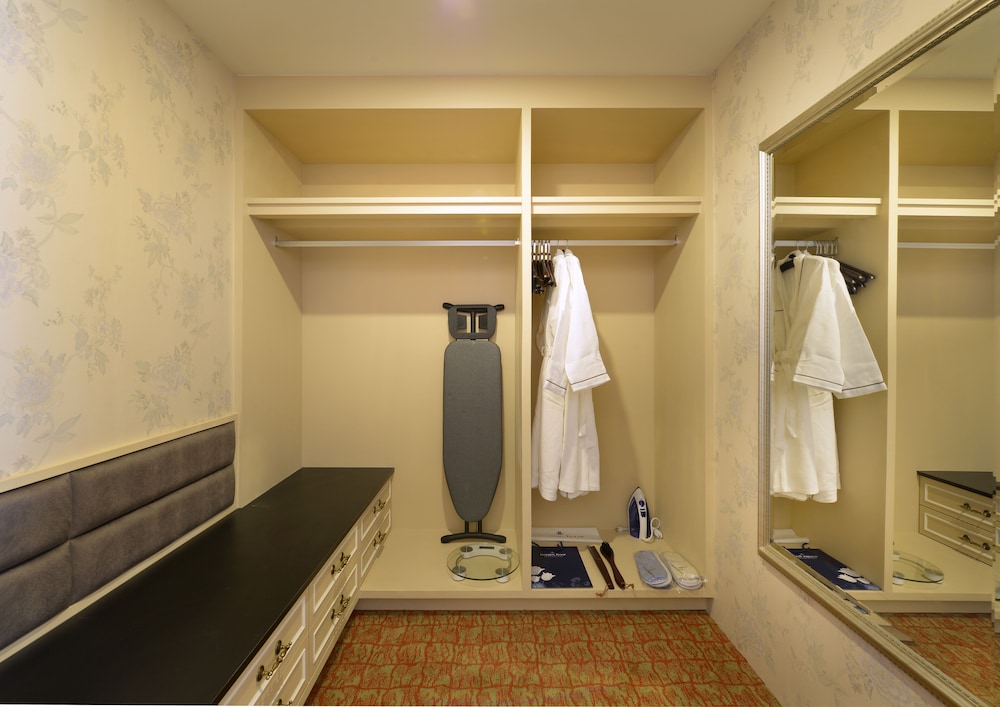 Golden Tulip RS Boutique Hotel 46/50