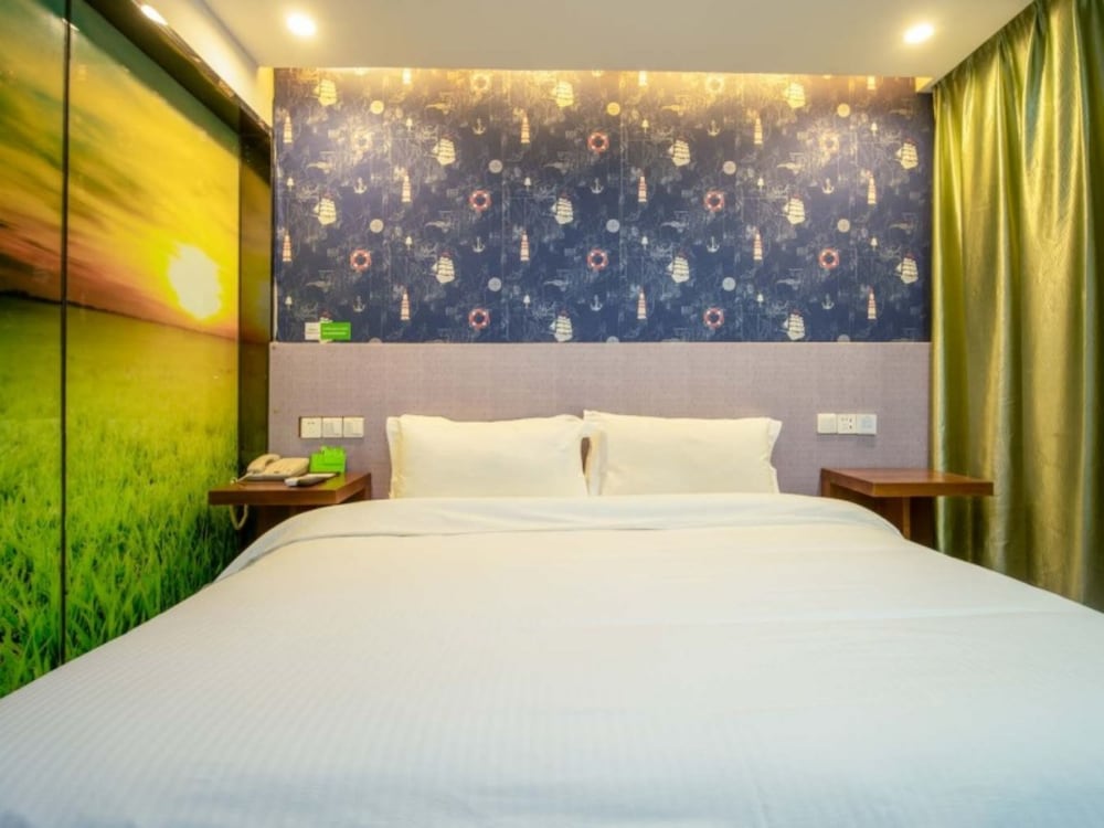 Vatica Shanghai Pudong New District DiShuiLake Hotel 5/28