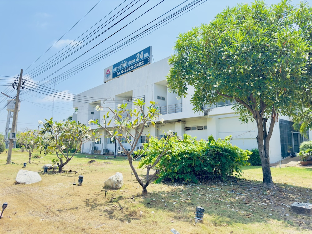 Bang Pu Recreation center Hotel Samutprakan 38/46