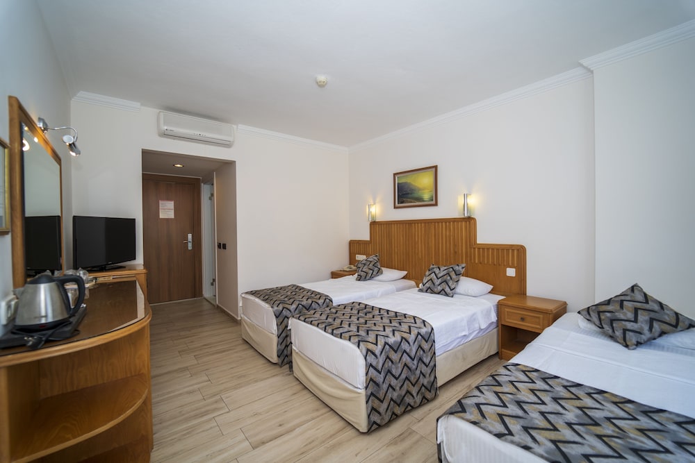 Belcehan Deluxe Hotel 9/50