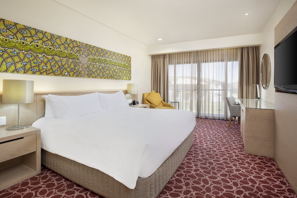 Crowne Plaza Alice Springs Lasseters 13/57
