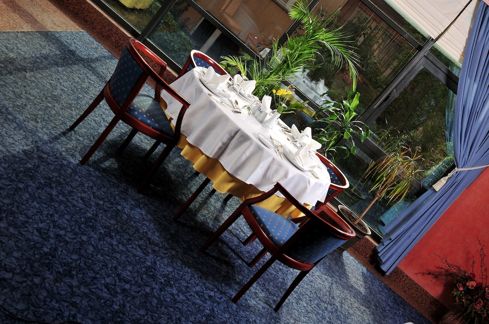 Class Hotel 44/50