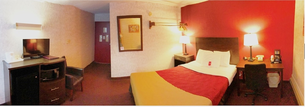 Adirondack Efficiencies Ex Econo Lodge Watertown 10/43