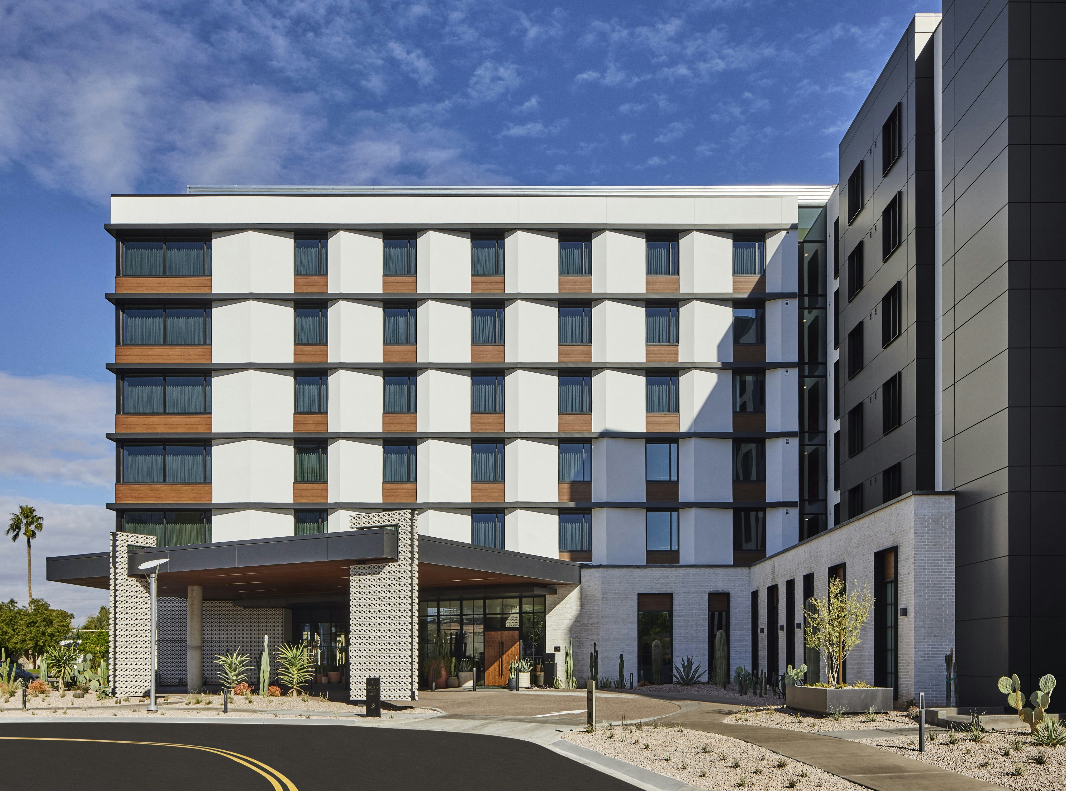 Senna House Scottsdale, Curio Collection by Hilton 9/42