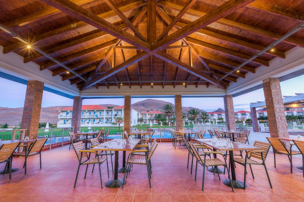 Aeolian Village Beach Resort 22/33