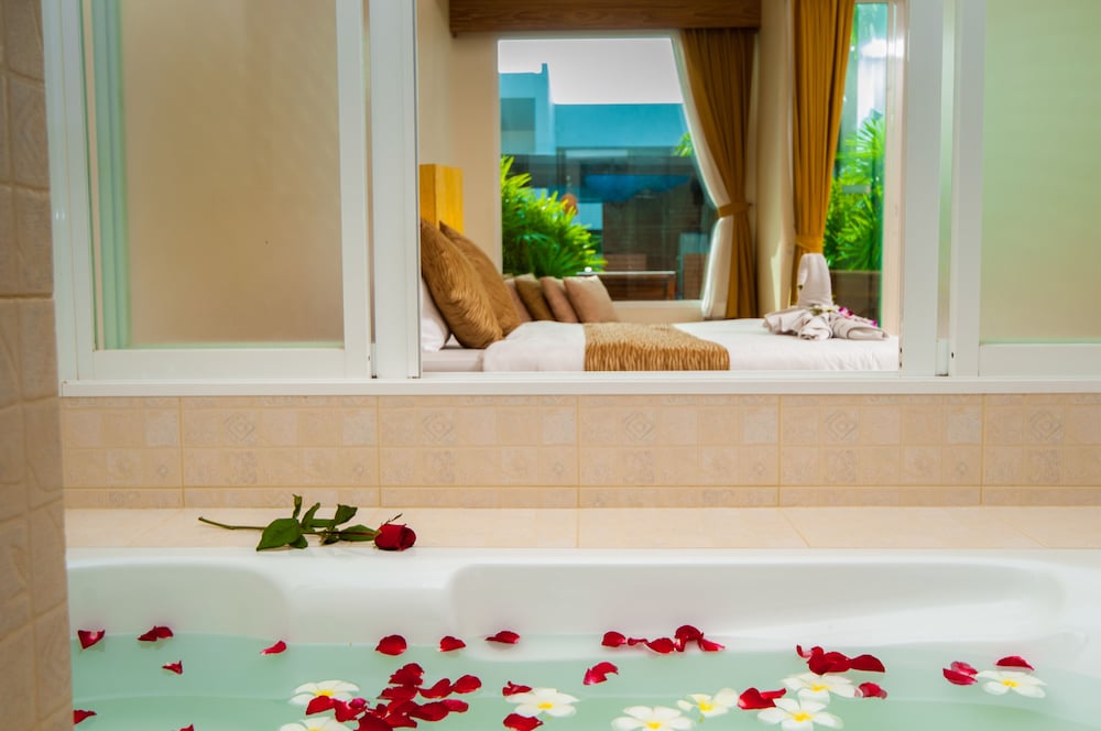 Blu Pine Villa and Pool Access 39/41