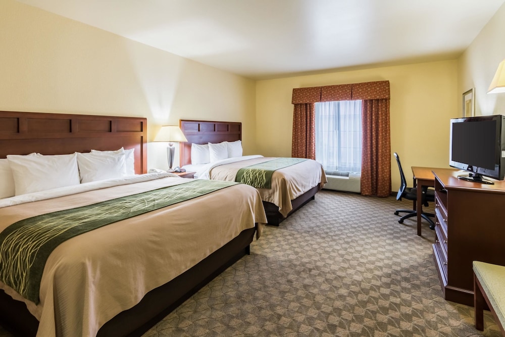 Baymont Inn & Suites by Wyndham Glen Rose 13/46