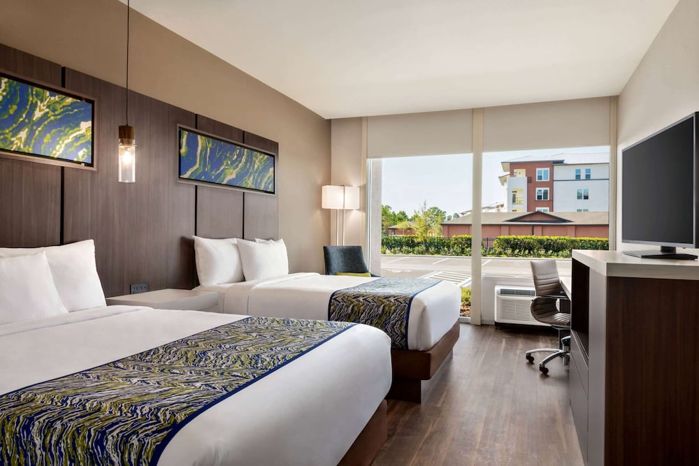 La Quinta Inn And Suites By Wyndham Orlando Idrive Theme Parks 13/50