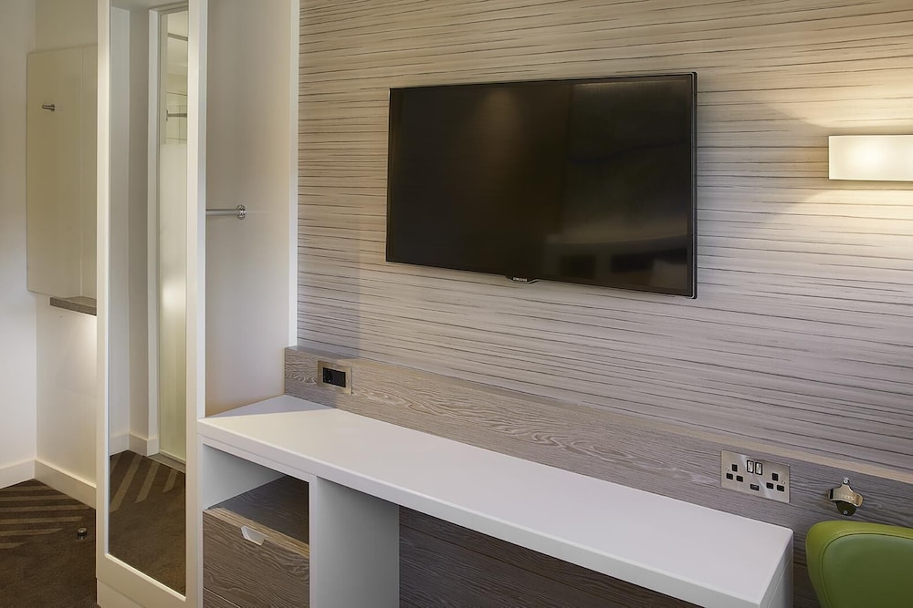 Hub by Premier Inn Edinburgh Royal Mile 6/48