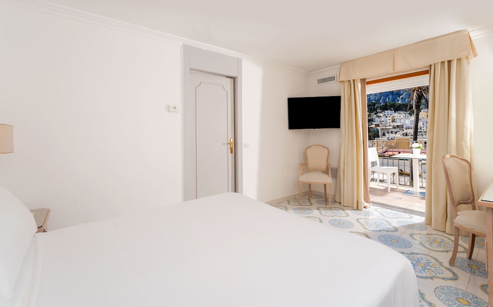 Hotel Syrene Capri 19/69