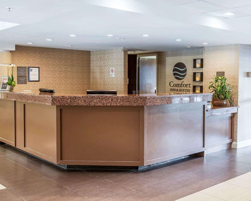 Lobby at Clarion Hotel & Suites BWI Airport North, BALTIMORE - MD